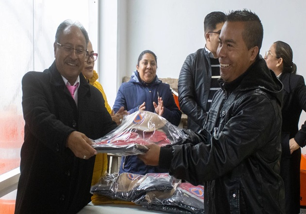 Gobierno de Tocatlán entrega uniformes y herramientas al personal de Servicios Municipales, Protección Civil y Obras Públicas