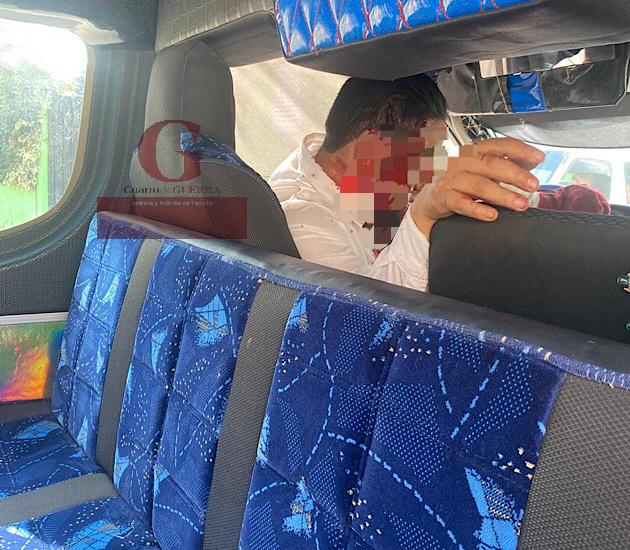 Asalto violento a chofer de transporte público en Tlaxcala; le roban dinero y lo dejan herido