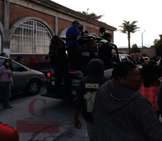 Casi linchan a posible ladrón y ex comandante policial de San Pedro Tlalcuapan en Chiautempan