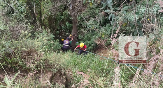 Rescatan a  menor de seis años que cayó accidentalmente en barranca en Apetatitlán