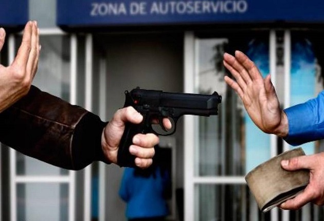 En Tlaxcala y Apizaco roban a transeúnte y cuentahabiente dinero en efectivo