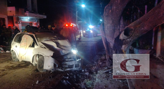 Accidente aparatoso en Amaxac deja cuatro lesionados