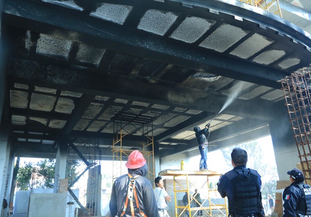 Se registra conato de incendio en planta baja de la construcción de la Torre de Rectoría