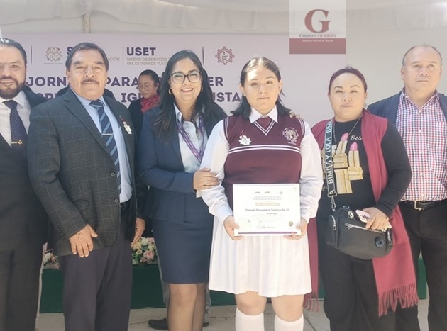 Joven estudiante de la Técnica 23 destaca en concurso estatal de oratoria