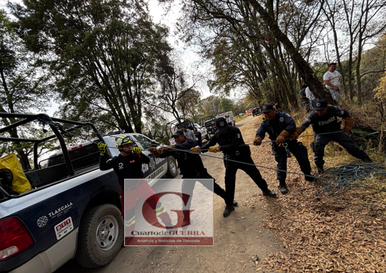 Hallan a masculino sin vida y con posibles huellas de violencia en barranca de Teolocholco