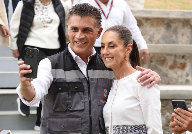 Alfonso Sánchez García acompaña a la presidenta Claudia Sheinbaum en su visita a Tlaxcala