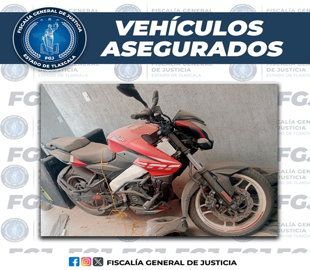 Recupera FGJE motocicleta con reporte de robo al catear un domicilio en Nopalucan