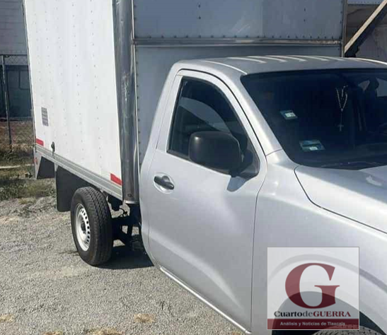 Con patrulla apócrifa, asaltan a un hombre para quitarle su camioneta en Yauhquemehcan