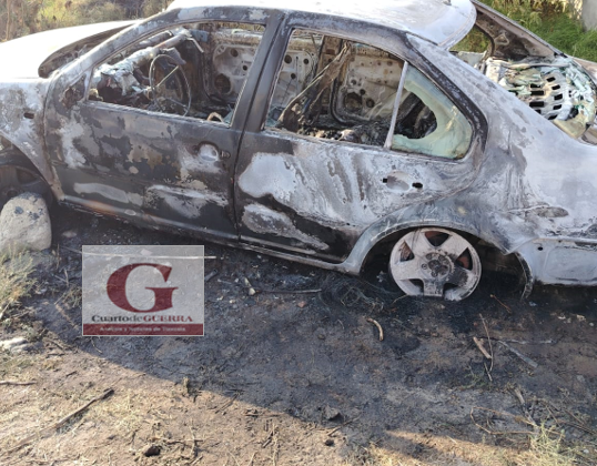 Una persona calcinada deja incendio de vehículo en San Pablo del Monte