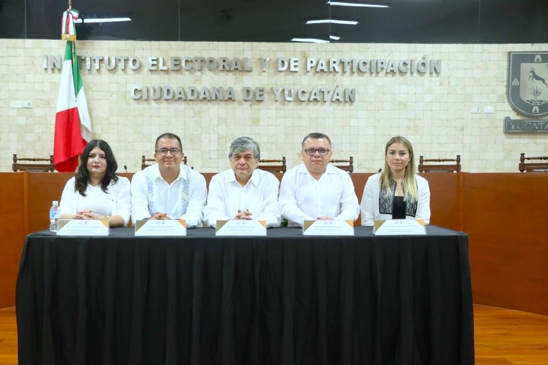 Gradúa CIJUREP-UATx a 2ª Generación de Maestría en Derechos Políticos y Procesos Electorales, en Yucatán