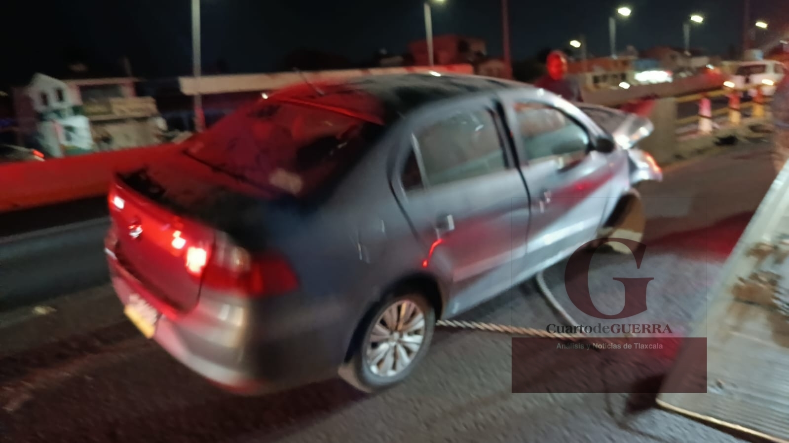Aparatoso accidente en la carretera Apizaco-Chiautempan deja dos heridos