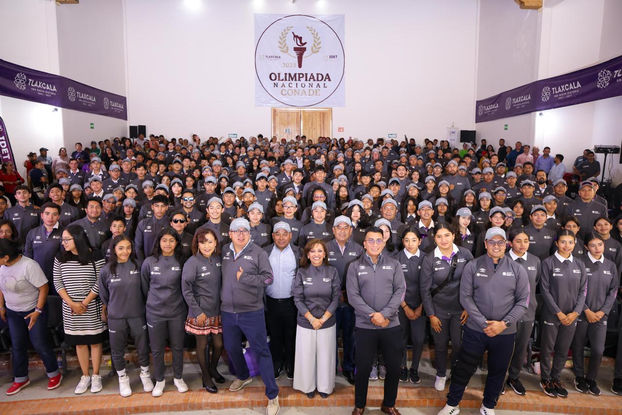Encabeza gobernadora abanderamiento de la delegación tlaxcalteca rumbo a la Olimpiada Nacional Conade 2025