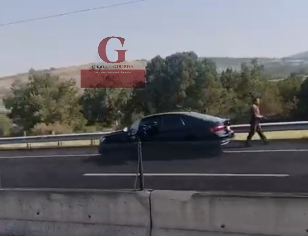Violento intento de asalto en la carretera Texcoco-Calpulalpan deja vehículos dañados y temor entre automovilistas