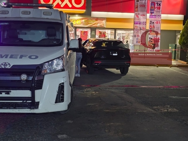 Encuentran sin vida a candidato a magistrado en vehículo estacionado en Oxxo de Quilehtla