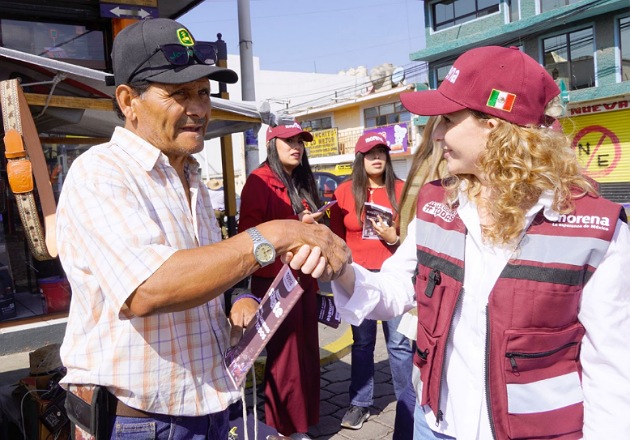 Con jornada de brigadeo, Marcela González lleva a Tlaxco mensaje de transformación que impulsa la 4T