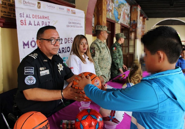 Infancia chiautempense participa activamente en el canje por la paz