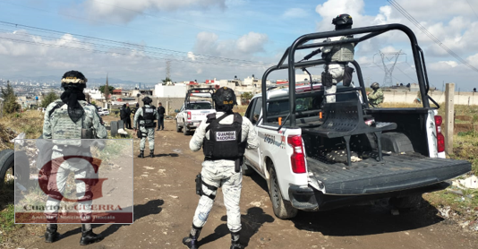 Hallan cadáver embolsado y sin piel en el rostro en los límites de Puebla y Tlaxcala