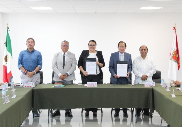 Cabildo de Chiautempan firma convenio con ITAES a favor de la salud