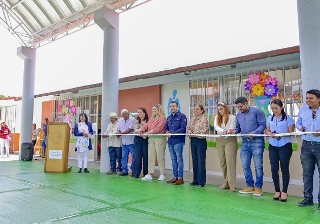 Hacemos equipo con la comunidad escolar de Huamantla para beneficiar a más estudiantes: Salvador Santos Cedillo
