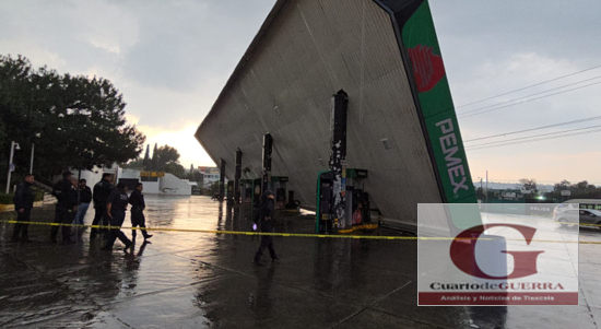 Colapsa parcialmente estructura de gasolinera en Tepeyanco; apuntan a posible corrupción y faltas en Protección Civil