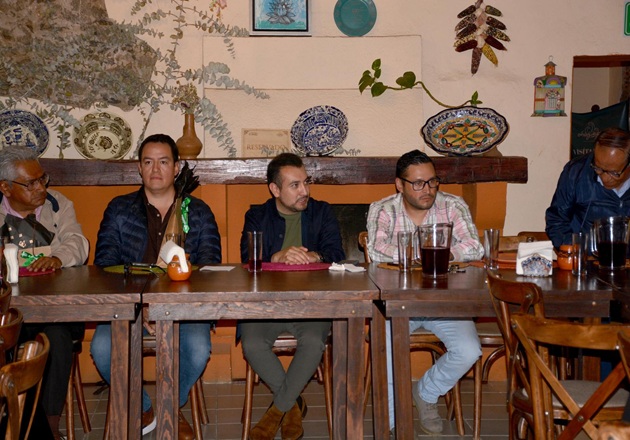 Reconoce Salvador Santos Cedillo labor de comunicadores y anuncia relevo en Comunicación Social