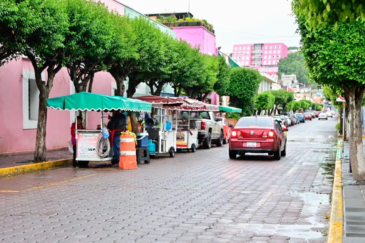 Ayuntamiento de Tlaxcala y comerciantes acuerdan reubicación para liberar zona protegida por la Unesco