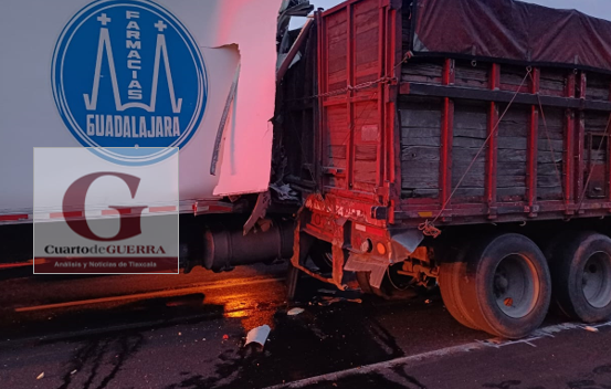 Tragedia en la México-Veracruz: Copiloto de Farmacias Guadalajara pierde la vida en impactante choque, en Hueyotlipan