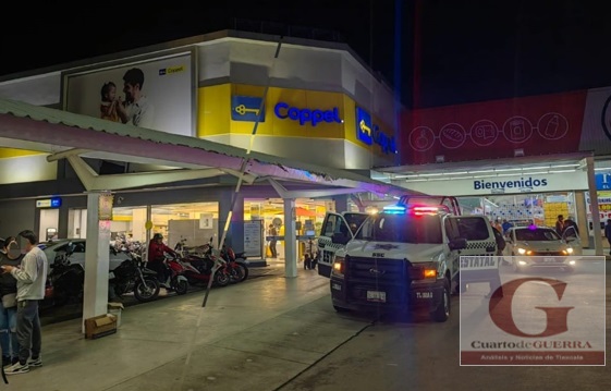 Violento asalto a tienda de celulares en Tlaxcala deja dos heridos