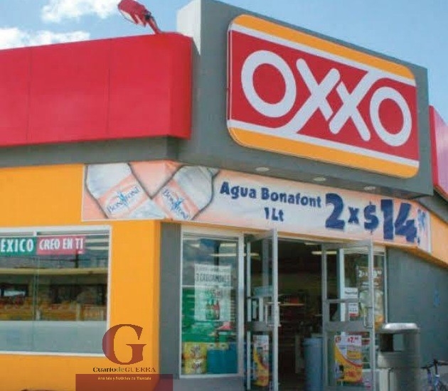 A punta de pistola, roban en tienda Oxxo en Papalotla