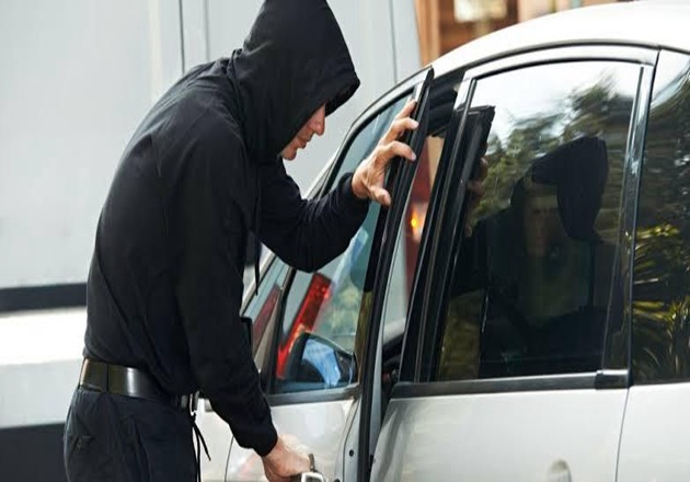 A punta de pistola, roban camioneta en Yauhquemehcan