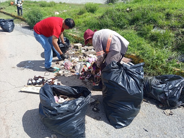 Exhorta Ayuntamiento de Chiautempan a evitar tirar basura en la vía pública