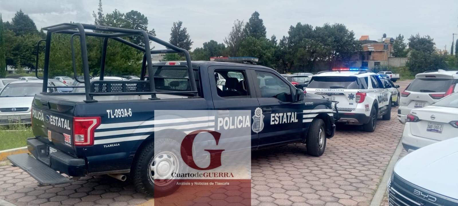 A plena luz del día roban automóvil en el estacionamiento de la USET en Tlaxcala
