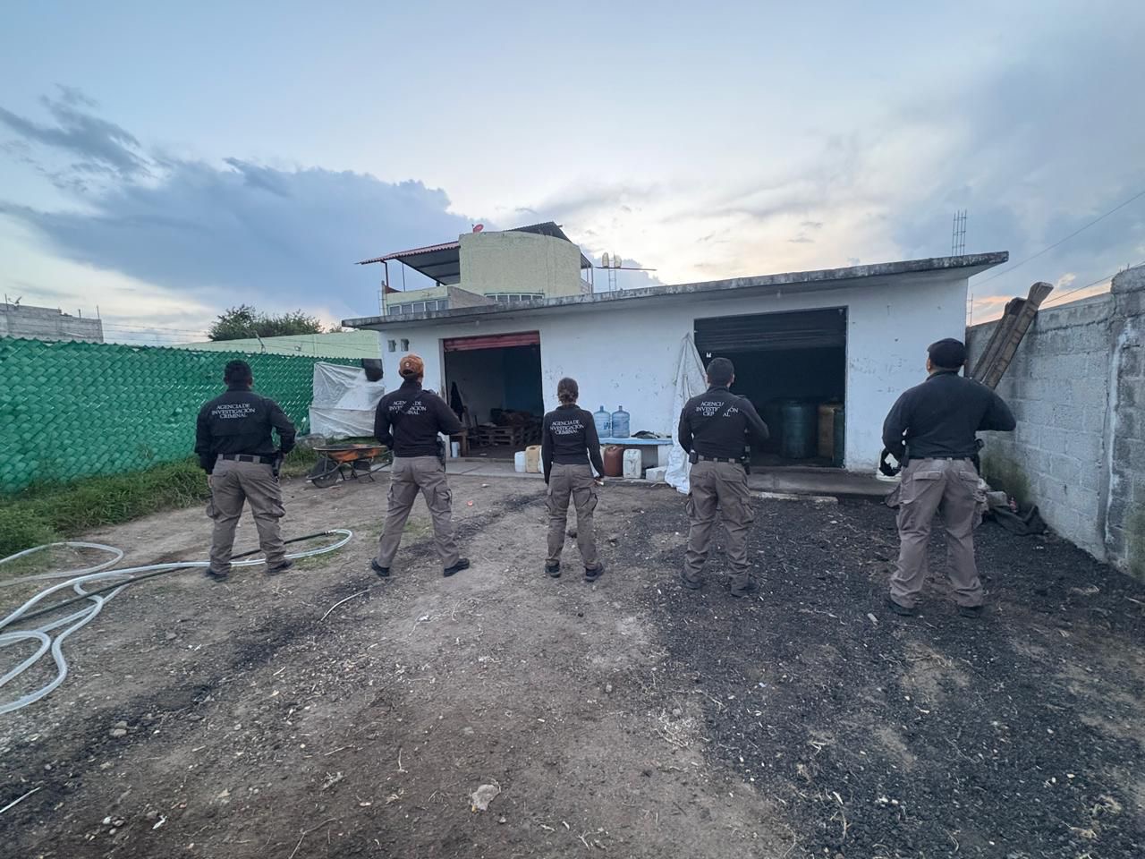 FGR asegura más de dos mil litros de hidrocarburo en Huamantla