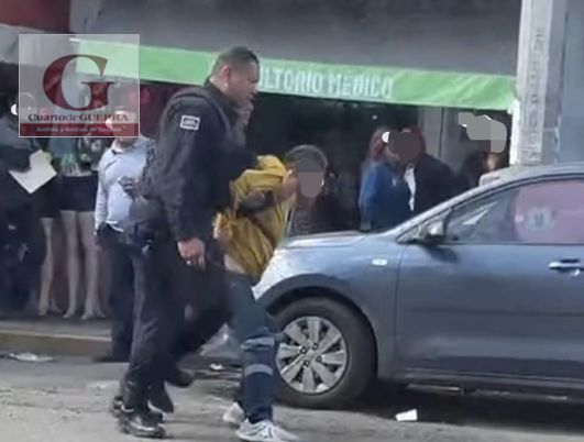 Detienen a hombre por alterar el orden público en el centro de Apizaco