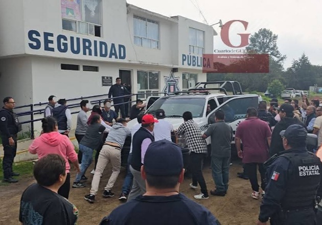Frustran asalto a colectiva en Cuaxomulco; dos detenidos y rescatados de intento de linchamiento