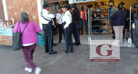 Asaltan tienda de ropa en el centro de Huamantla; ladrón huye dejando a víctima con crisis nerviosa