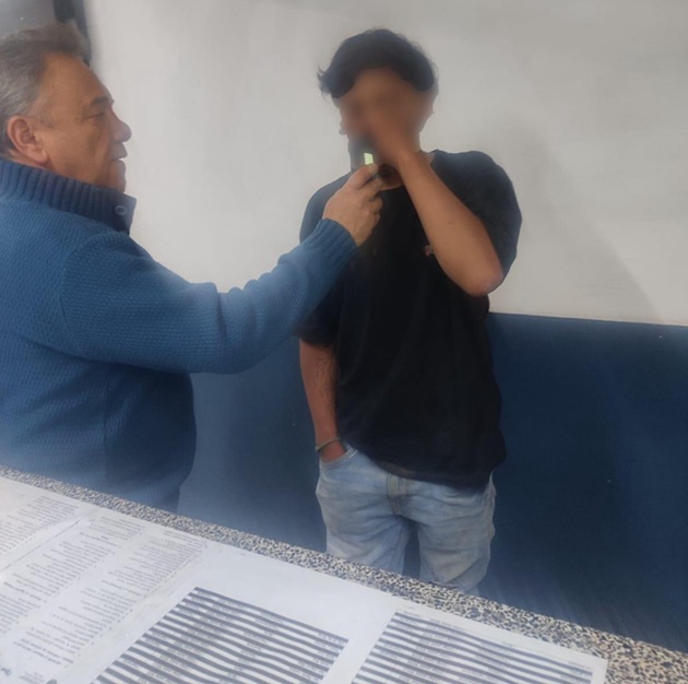 Joven es detenido en Huamantla tras incidente vehicular y denuncia por presunta portación de arma