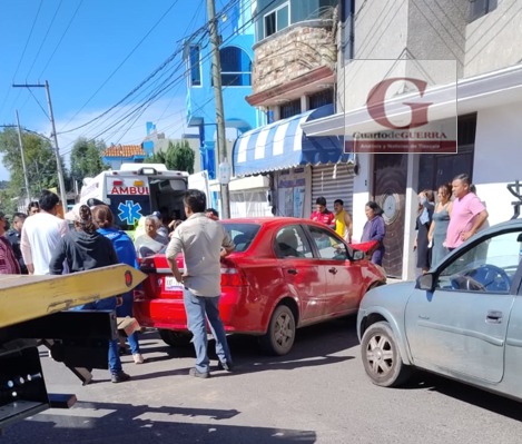 Escándalo en la carretera Tlaxcala-Puebla: Patrulla estatal choca a un auto tras supuesta persecución