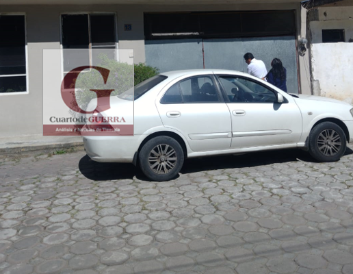 En una rápida acción policial, recuperan vehículo robado en Papalotla