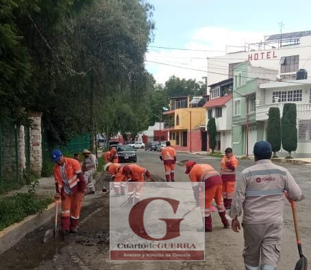 Ayuntamiento de Tlaxcala y vecinos colaboran para atender afectaciones por lluvias en la colonia Adolfo López Mateos