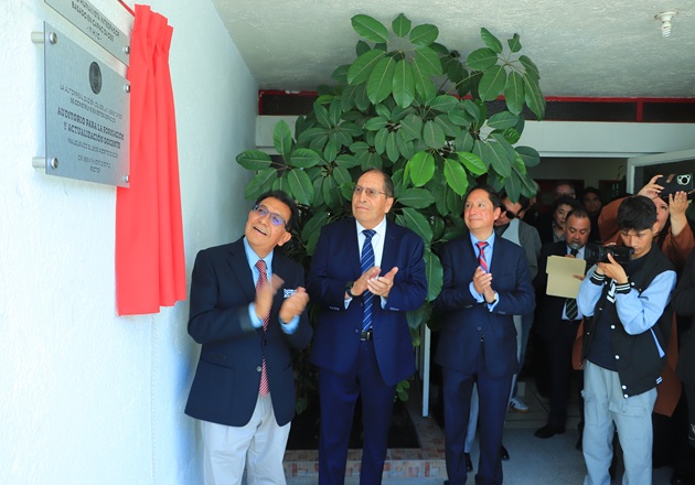 Reinaugura Rector de la UATx los auditorios de 'Intercambio y Movilidad' y de 'Formación y Actualización Docente'