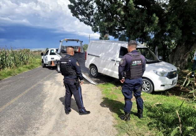 Elementos de Seguridad Pública de Huamantla recuperan vehículo tras reporte de robo