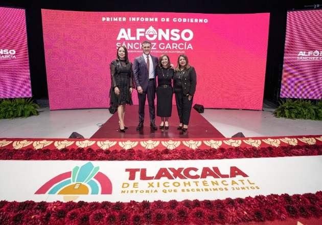 Reúne Alfonso Sánchez García a los tres poderes y a la clase política estatal y nacional en su Primer Informe