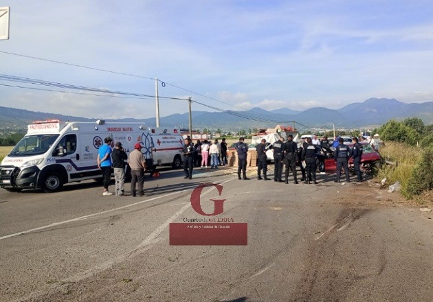 Aparatoso choque múltiple en Tlaxco deja cuatro heridos