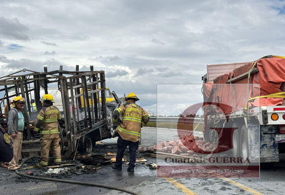 Aparatoso choque en Huamantla deja dos heridos