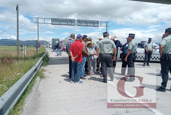 Ejidatarios bloquean el Arco Norte en protesta por adeudo