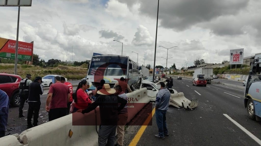 Choque múltiple en la Apizaco-Tlaxcala deja cuatro heridos