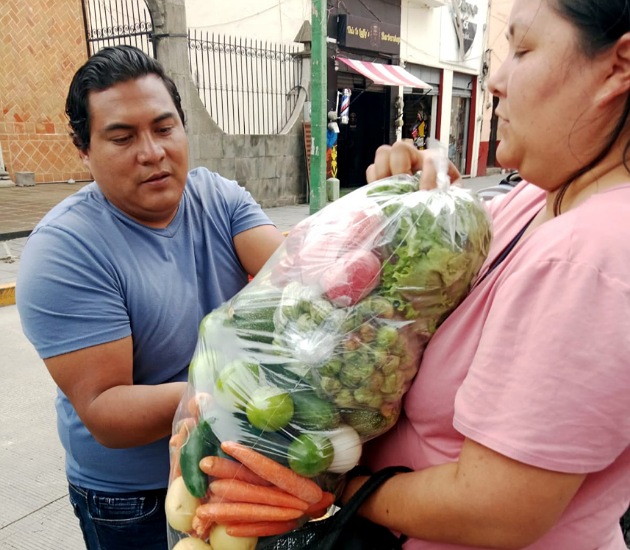 Impulsa Gobierno de Chiautempan entrega de despensas a bajo costo