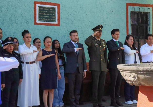 Huamantla rinde homenaje a Miguel Hidalgo y celebra el desfile cívico por el CCXV Aniversario de la Independencia de México