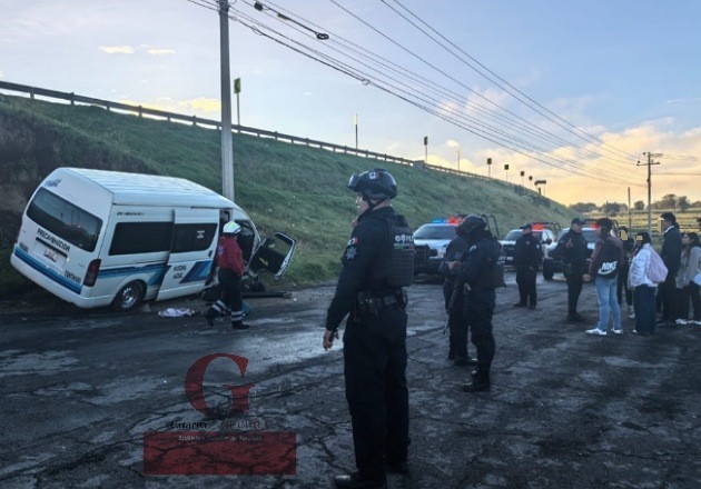 Caen tres asaltantes de camioneta de Flecha Azul; hirieron a chofer y se llevaron a los pasajeros